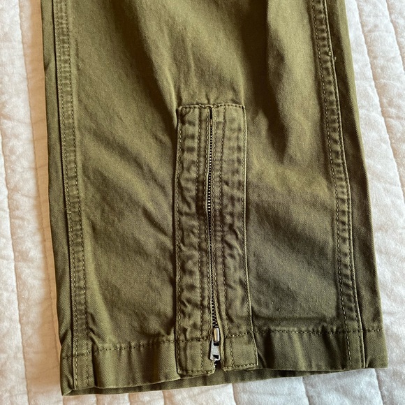 Zara High Rise Olive Jeans - Picture 3 of 6